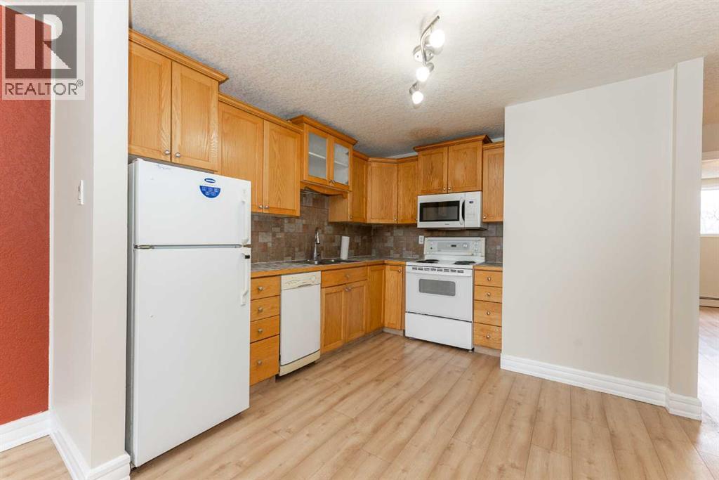 3, 218 Mayor Magrath Drive N, Lethbridge, Alberta  T1H 3P8 - Photo 13 - A2346322