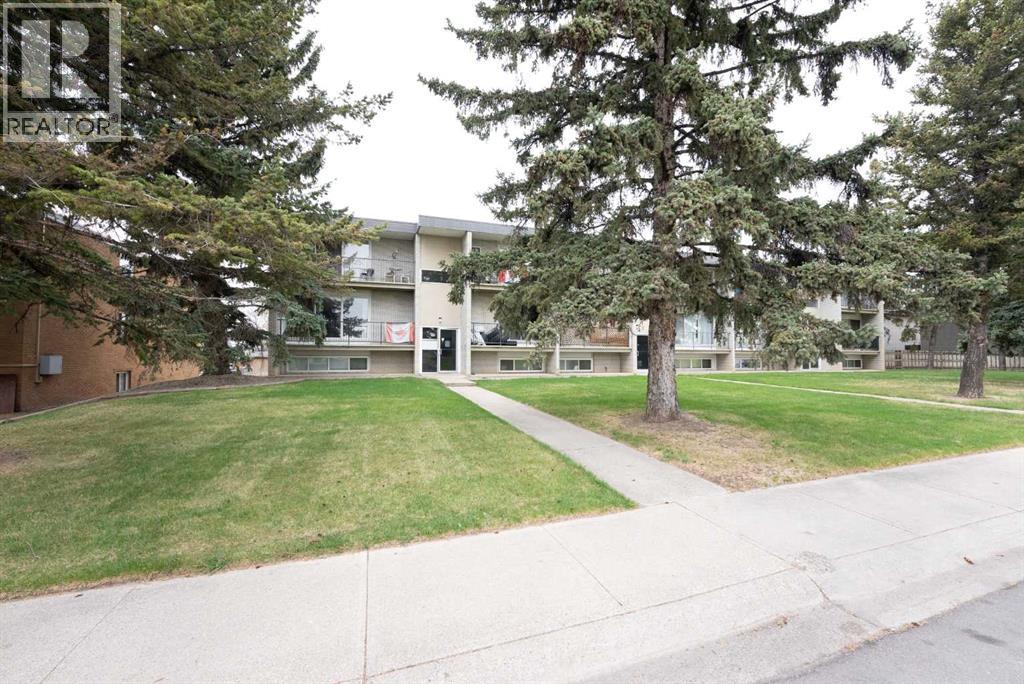 3, 218 Mayor Magrath Drive N, Lethbridge, Alberta  T1H 3P8 - Photo 2 - A2346322