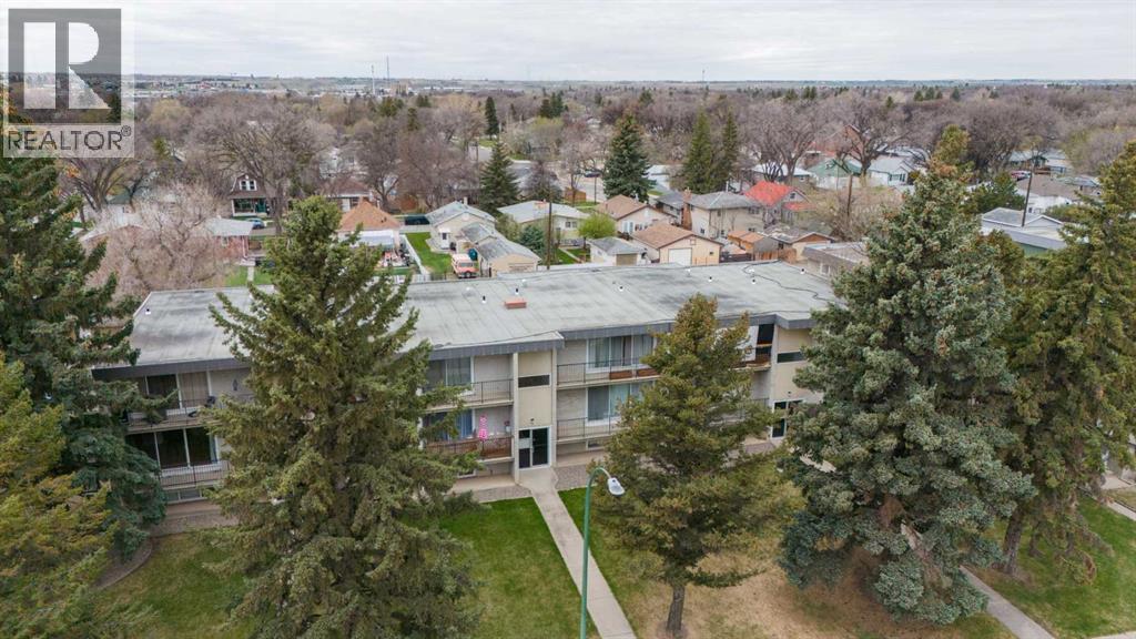 3, 218 Mayor Magrath Drive N, Lethbridge, Alberta  T1H 3P8 - Photo 3 - A2346322