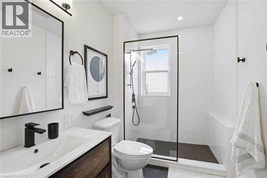 17 Tuxedo Avenue S, Hamilton, Ontario  L8K 2R7 - Photo 26 - 40865153