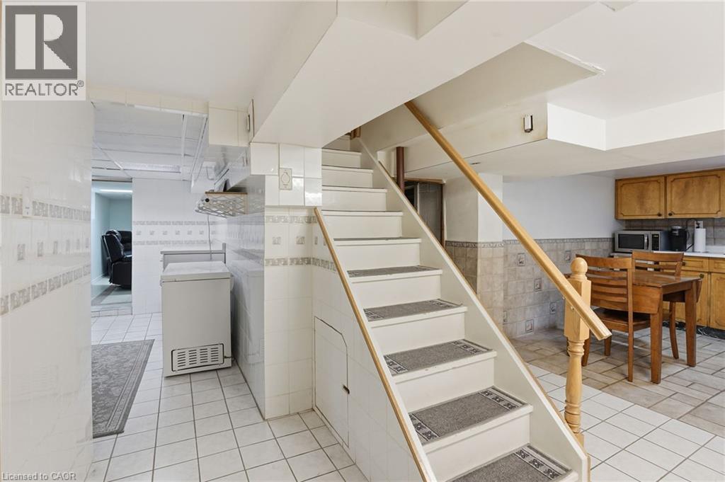 17 Tuxedo Avenue S, Hamilton, Ontario  L8K 2R7 - Photo 39 - 40865153