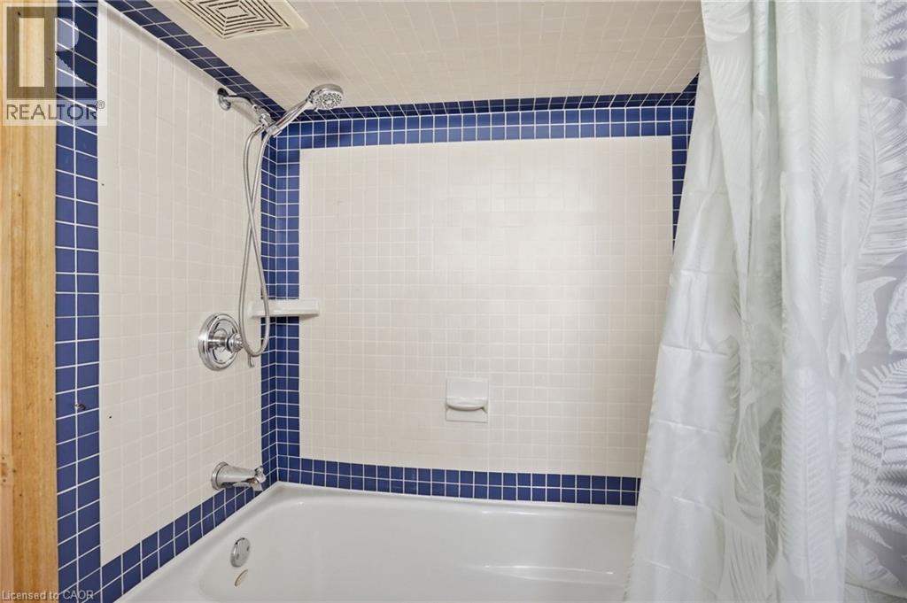 17 Tuxedo Avenue S, Hamilton, Ontario  L8K 2R7 - Photo 43 - 40865153