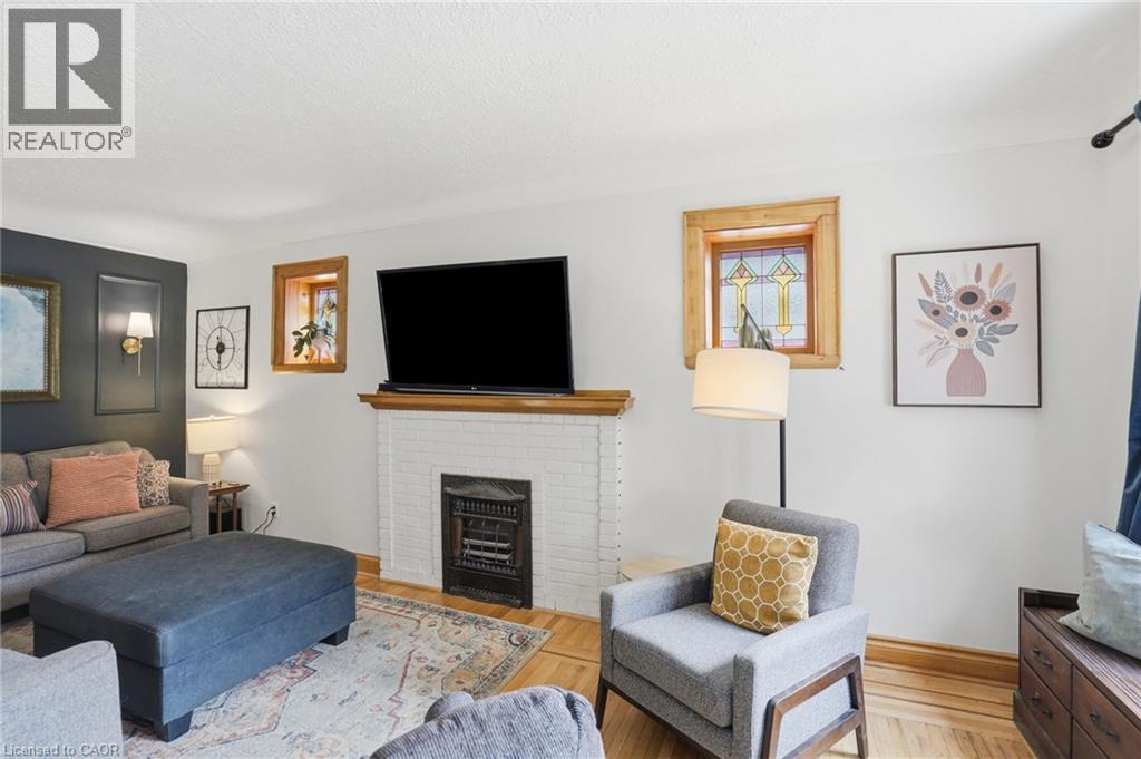 17 Tuxedo Avenue S, Hamilton, Ontario  L8K 2R7 - Photo 8 - 40865153
