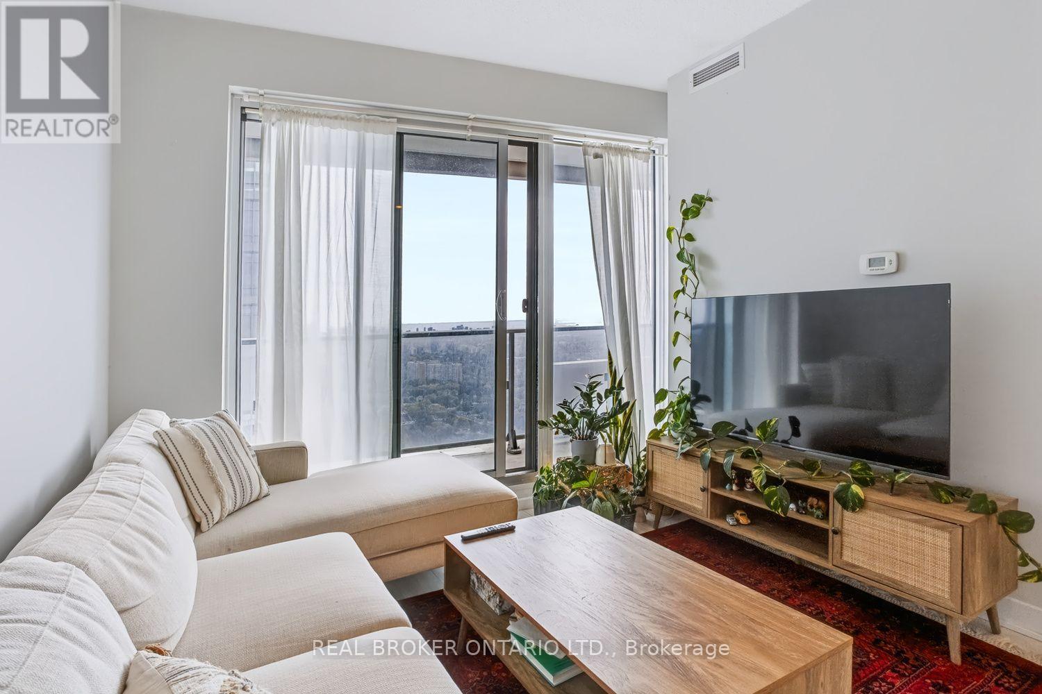 4207 - 2221 Yonge Street, Toronto, Ontario  M4S 2B4 - Photo 1 - C13810104