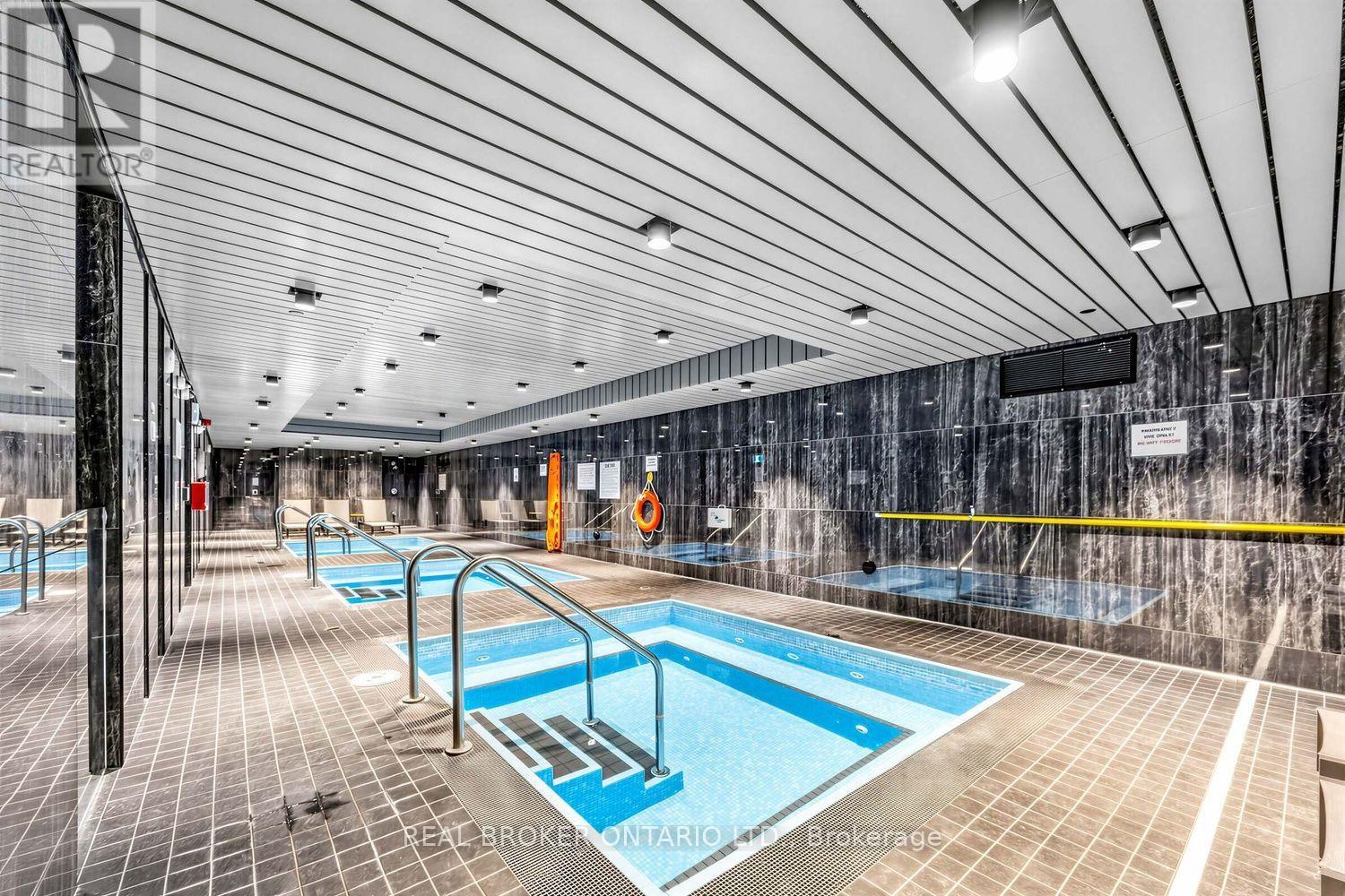 4207 - 2221 Yonge Street, Toronto, Ontario  M4S 2B4 - Photo 18 - C13810104