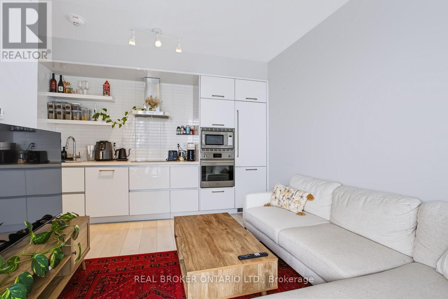 4207 - 2221 Yonge Street, Toronto, Ontario  M4S 2B4 - Photo 2 - C13810104