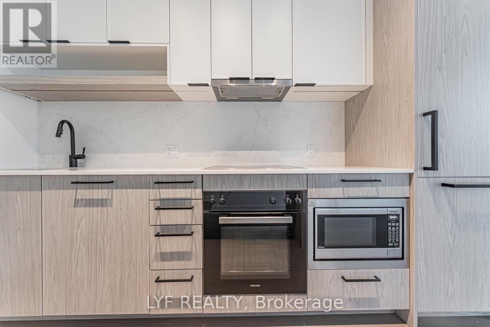826 - 91 Montclair Avenue, Toronto, Ontario  M5P 0B1 - Photo 2 - C13810128