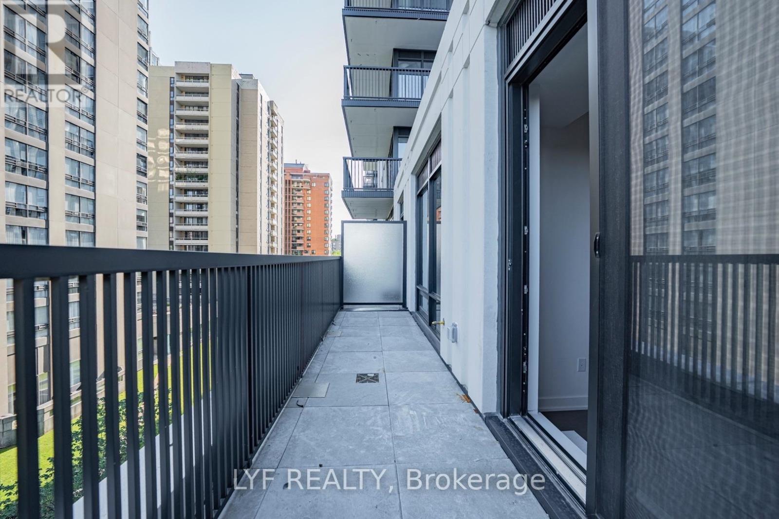 826 - 91 Montclair Avenue, Toronto, Ontario  M5P 0B1 - Photo 21 - C13810128