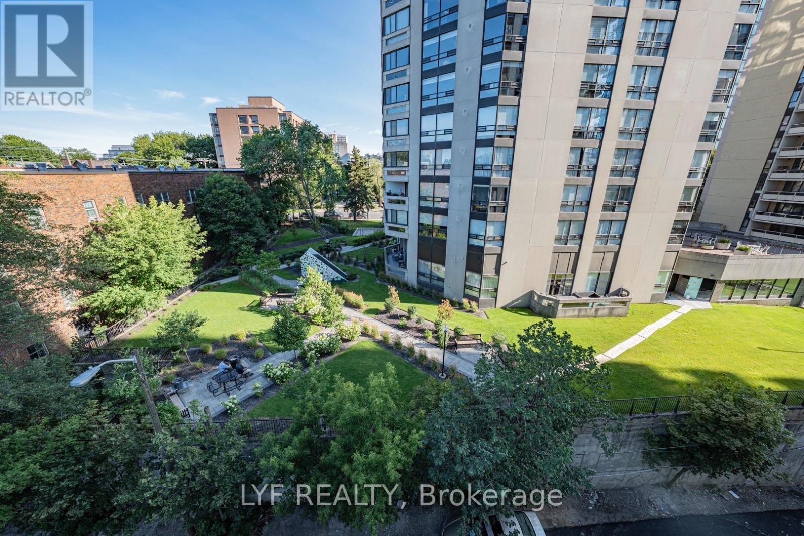 826 - 91 Montclair Avenue, Toronto, Ontario  M5P 0B1 - Photo 23 - C13810128