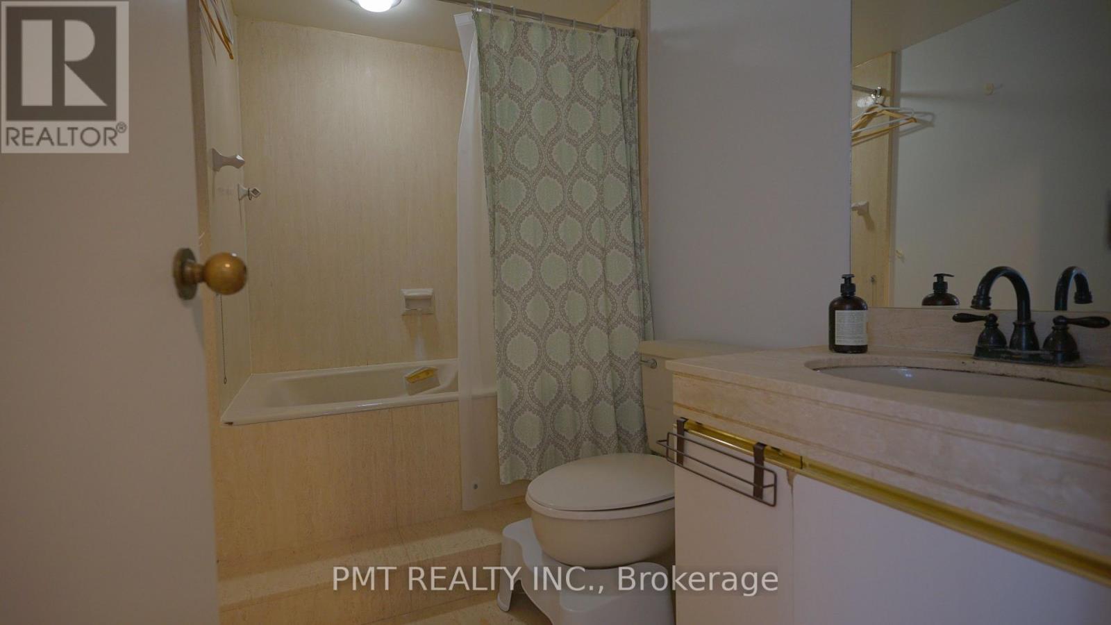 3107 - 65 Harbour Square, Toronto, Ontario  M5J 2L4 - Photo 10 - C13810202