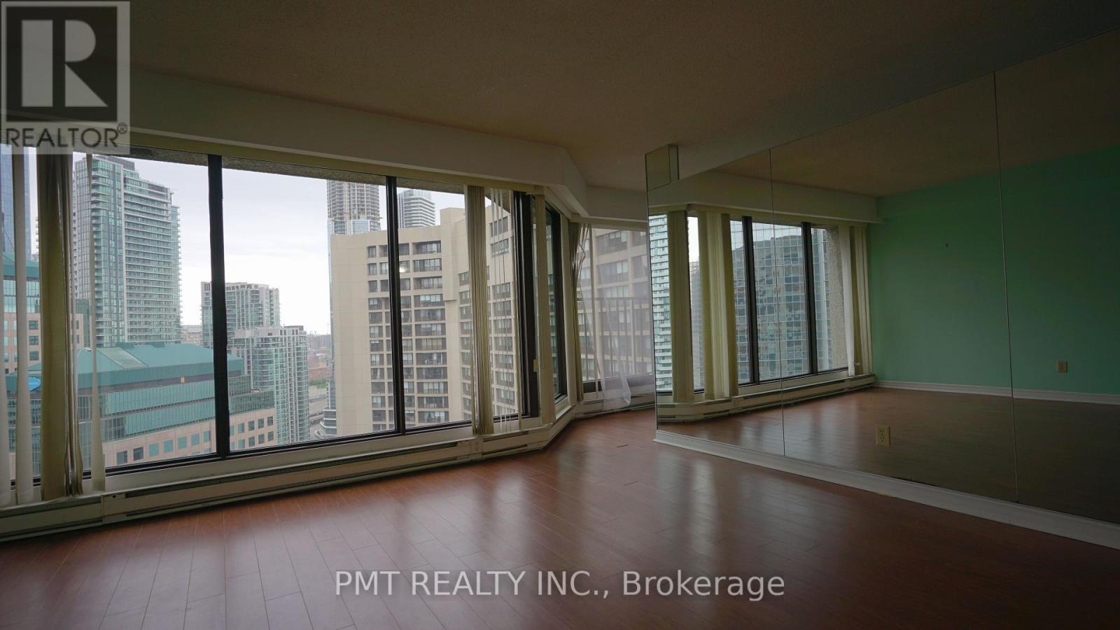 3107 - 65 Harbour Square, Toronto, Ontario  M5J 2L4 - Photo 6 - C13810202