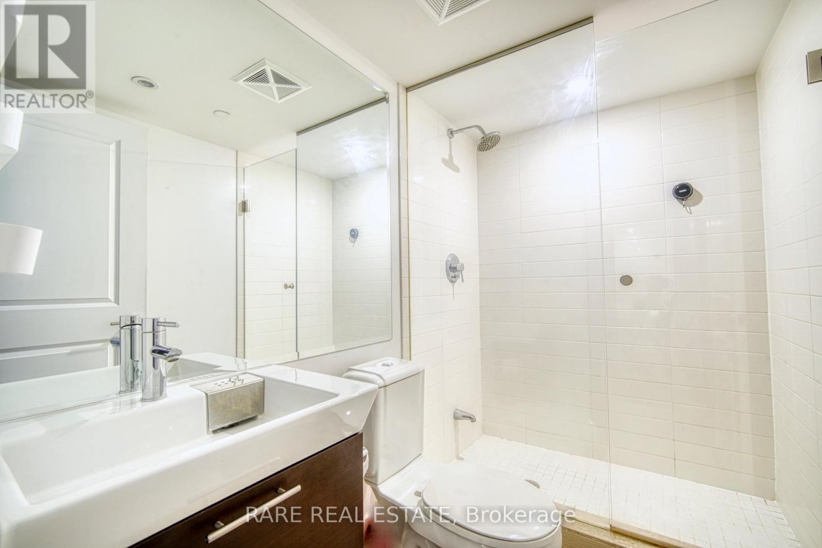 1024 - 386 Yonge Street, Toronto, Ontario  M6B 0A5 - Photo 16 - C13810252