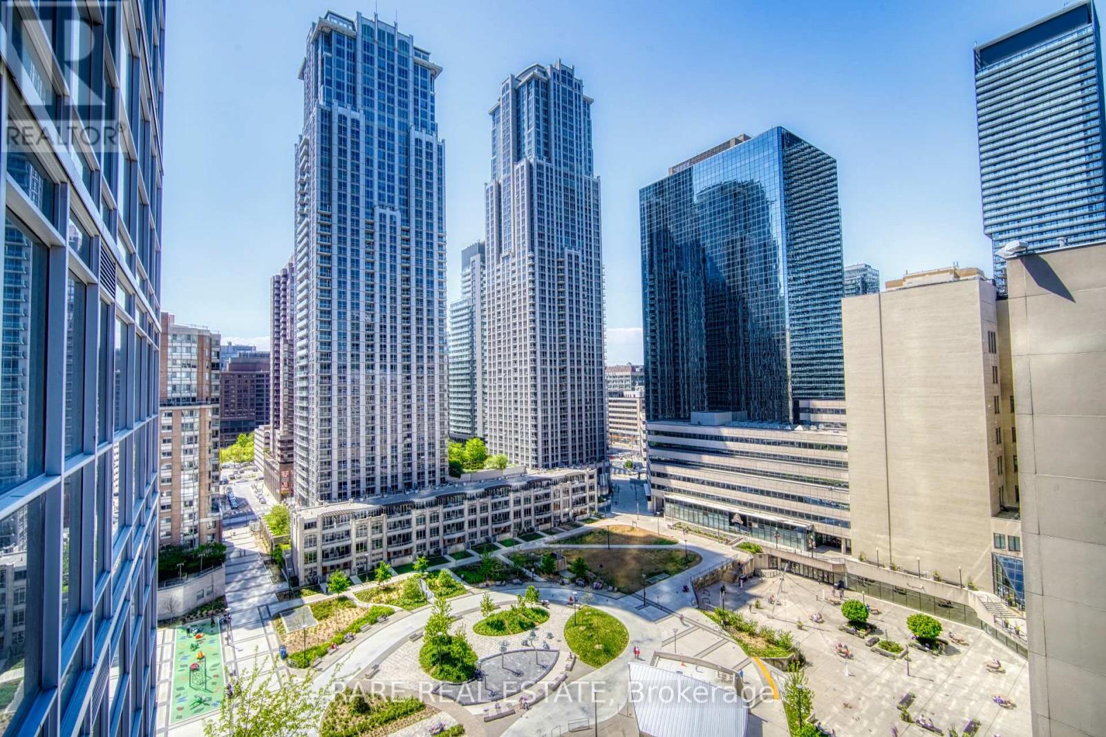 1024 - 386 Yonge Street, Toronto, Ontario  M6B 0A5 - Photo 17 - C13810252