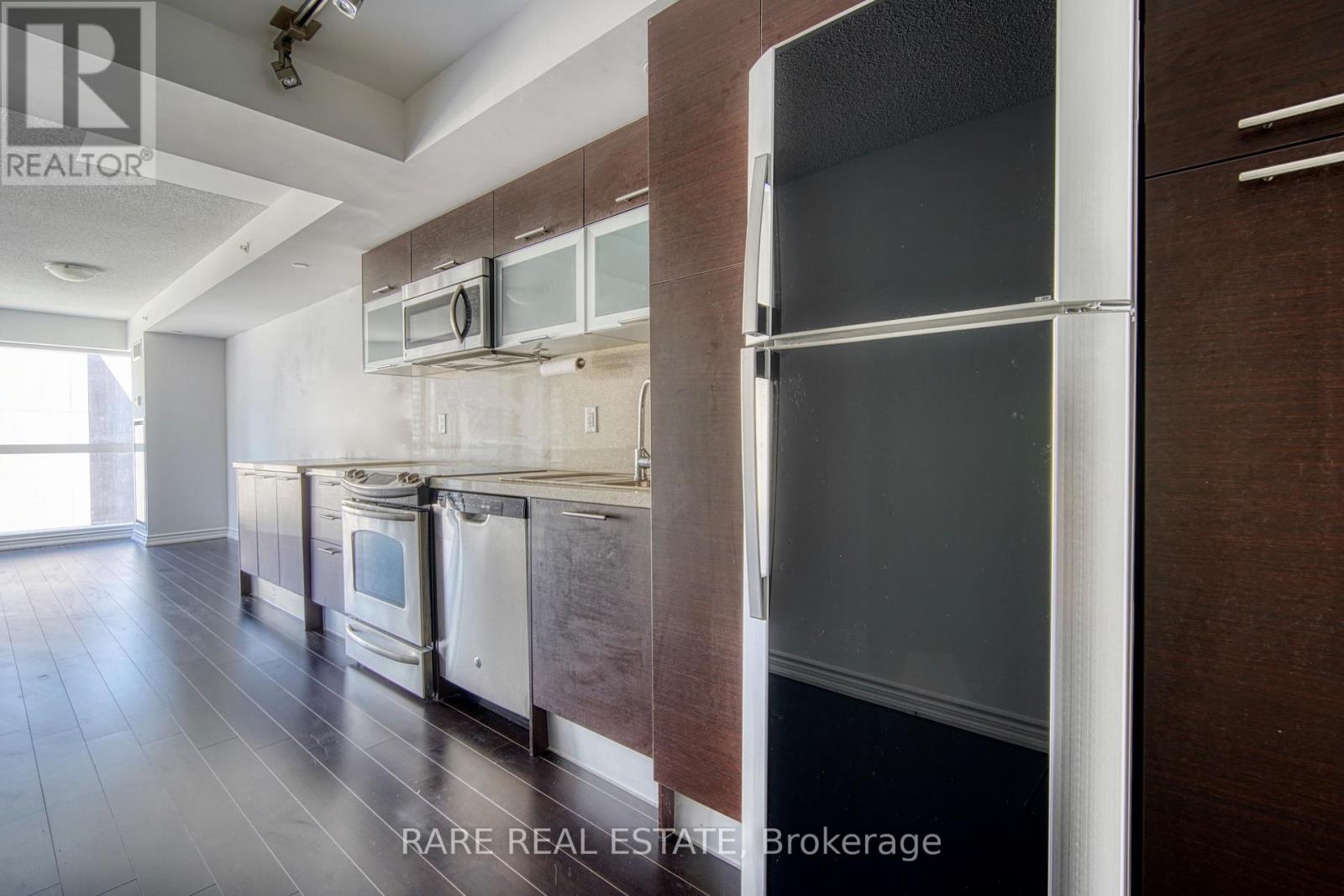 1024 - 386 Yonge Street, Toronto, Ontario  M6B 0A5 - Photo 7 - C13810252