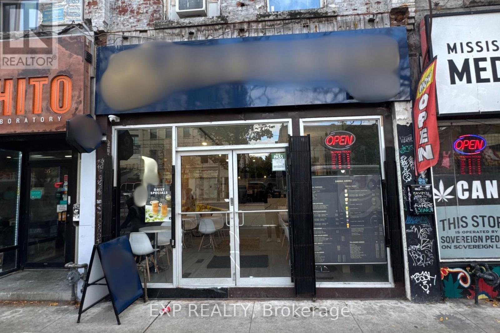 287 COLLEGE STREET, Toronto, Ontario