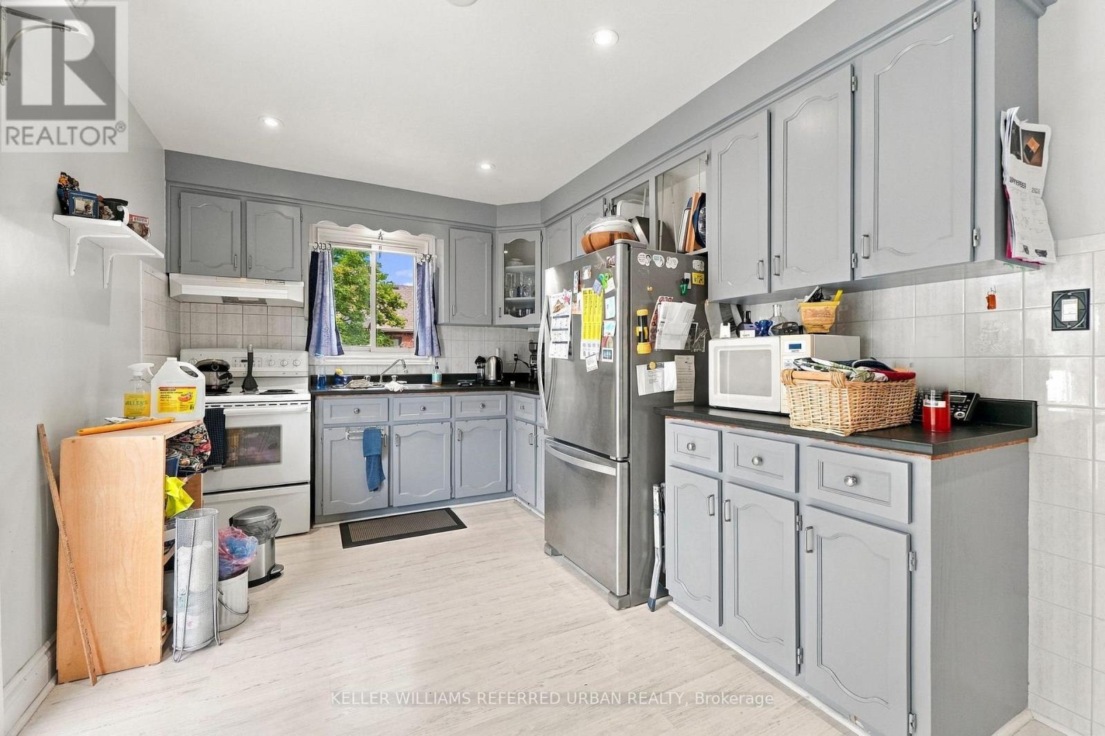 146 Montrose Avenue, Toronto, Ontario  M6J 2T7 - Photo 31 - C13810332