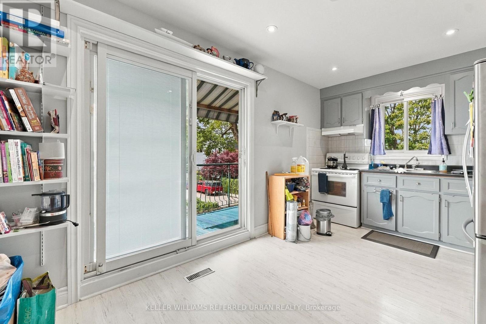 146 Montrose Avenue, Toronto, Ontario  M6J 2T7 - Photo 32 - C13810332