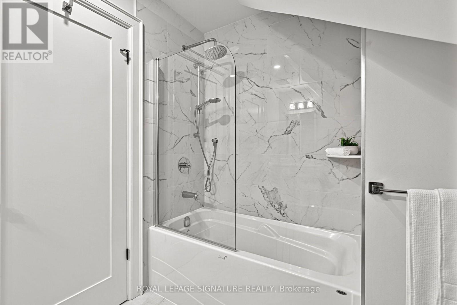 96 Ava Road, Toronto, Ontario  M6C 1W1 - Photo 34 - C13810344