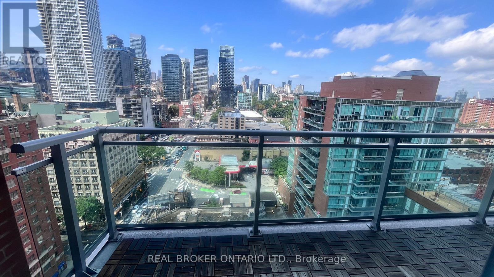 1702 - 112 George Street, Toronto, Ontario  M5A 2M5 - Photo 12 - C13810356