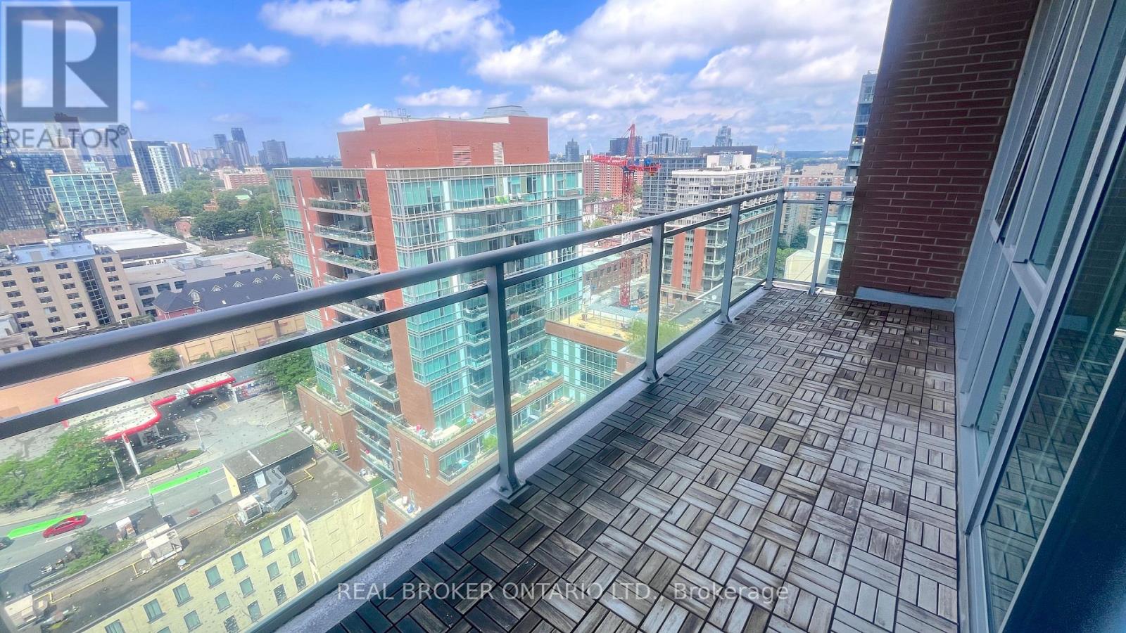 1702 - 112 George Street, Toronto, Ontario  M5A 2M5 - Photo 16 - C13810356