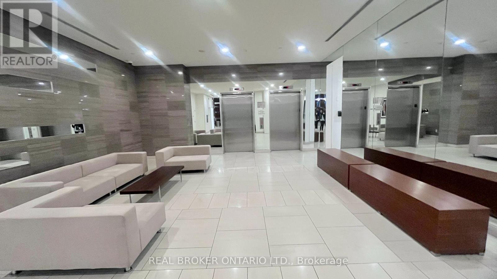 1702 - 112 George Street, Toronto, Ontario  M5A 2M5 - Photo 39 - C13810356