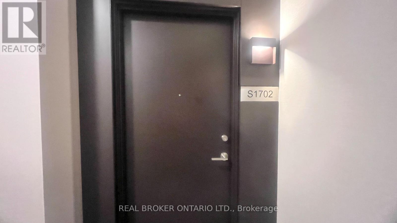 1702 - 112 George Street, Toronto, Ontario  M5A 2M5 - Photo 4 - C13810356