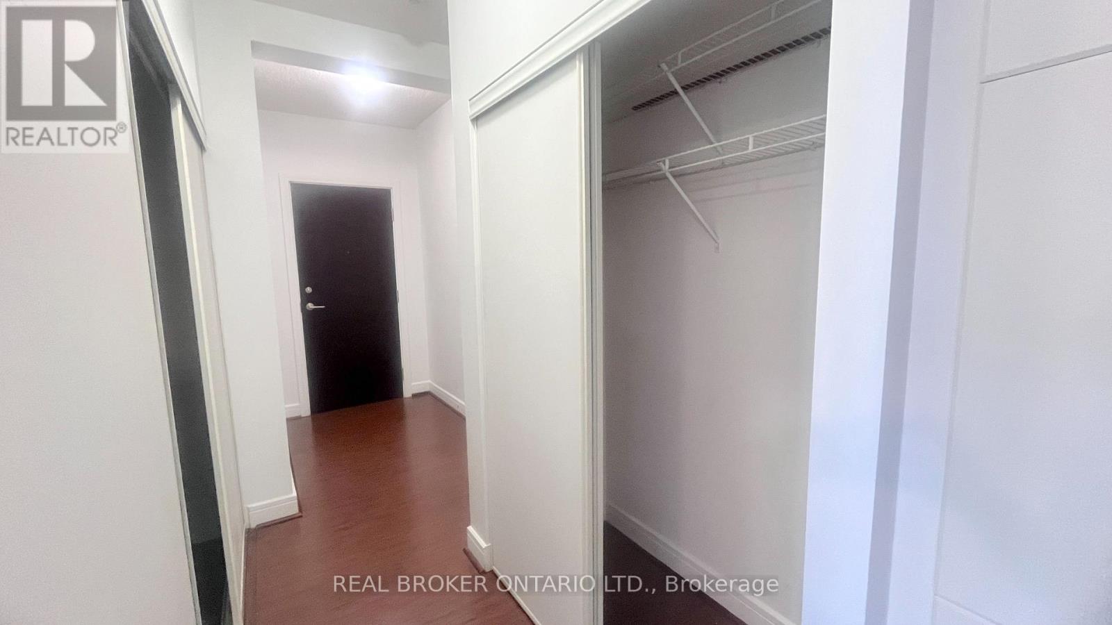 1702 - 112 George Street, Toronto, Ontario  M5A 2M5 - Photo 5 - C13810356