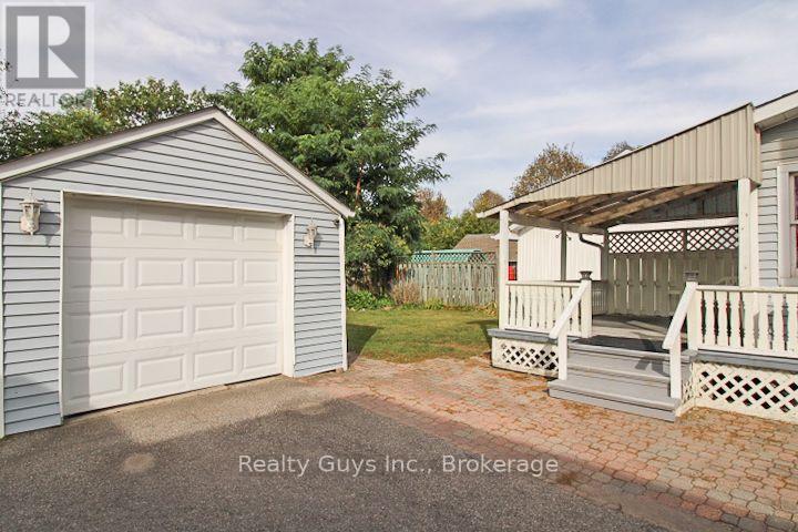 523 Armour Road, Peterborough, Ontario  K9H 1Y8 - Photo 2 - X13810264