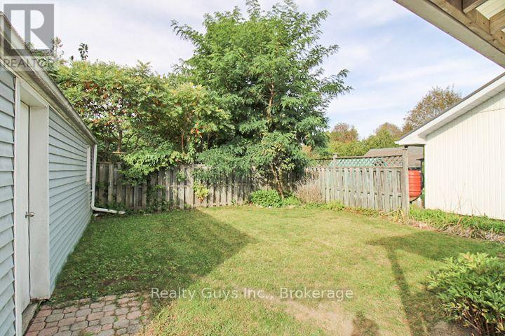 523 Armour Road, Peterborough, Ontario  K9H 1Y8 - Photo 5 - X13810264