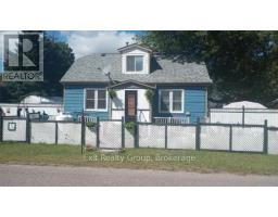33 GLASTONBURY ROAD, Addington Highlands, Ontario
