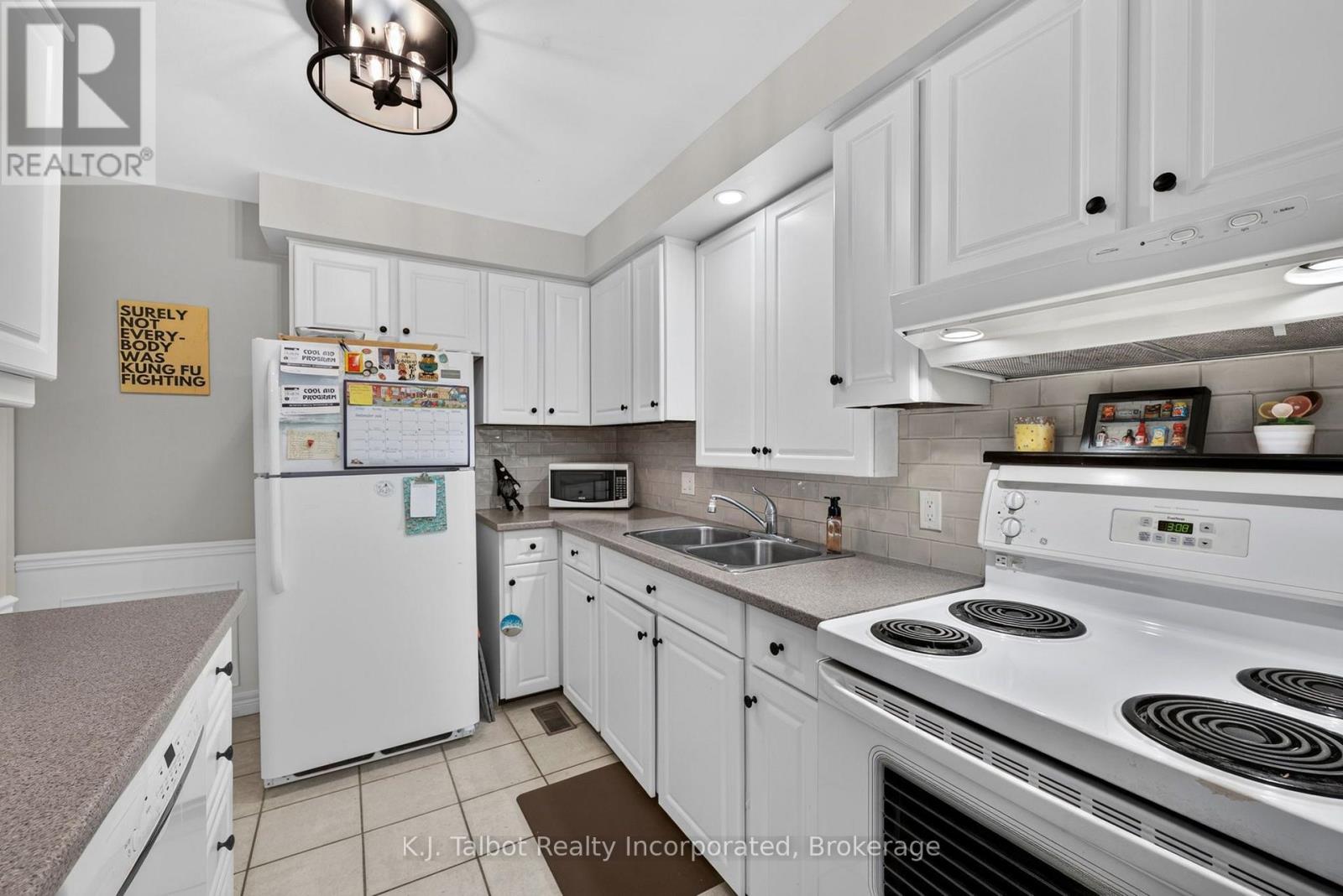 313 Cambridge Street, Goderich, Ontario N7A 4G4 - Photo 8 - X13810336