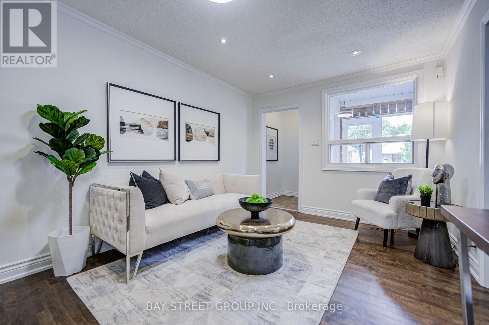 7 Emmott Avenue, Toronto, Ontario  M1L 2X2 - Photo 14 - E13810112