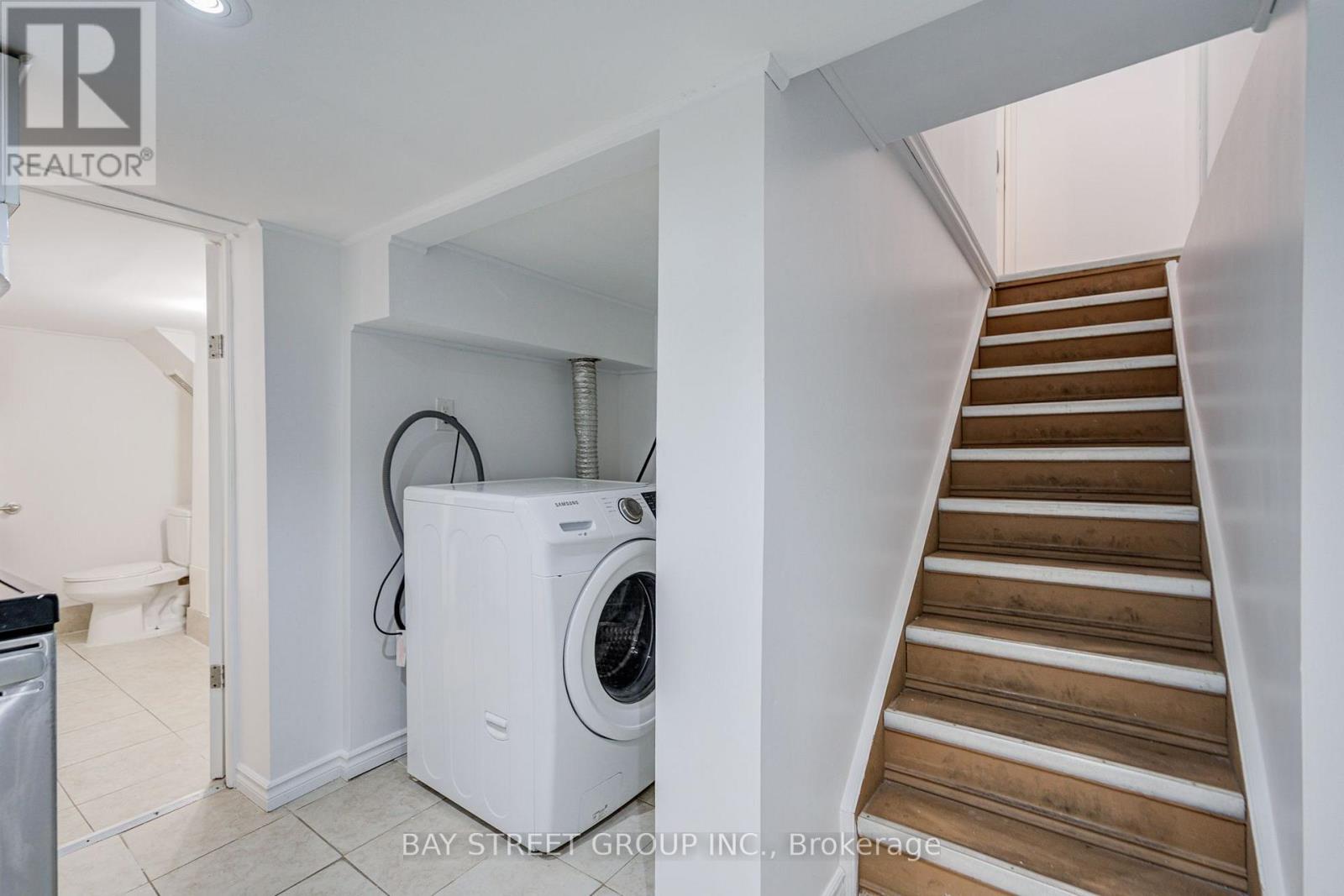 7 Emmott Avenue, Toronto, Ontario  M1L 2X2 - Photo 33 - E13810112