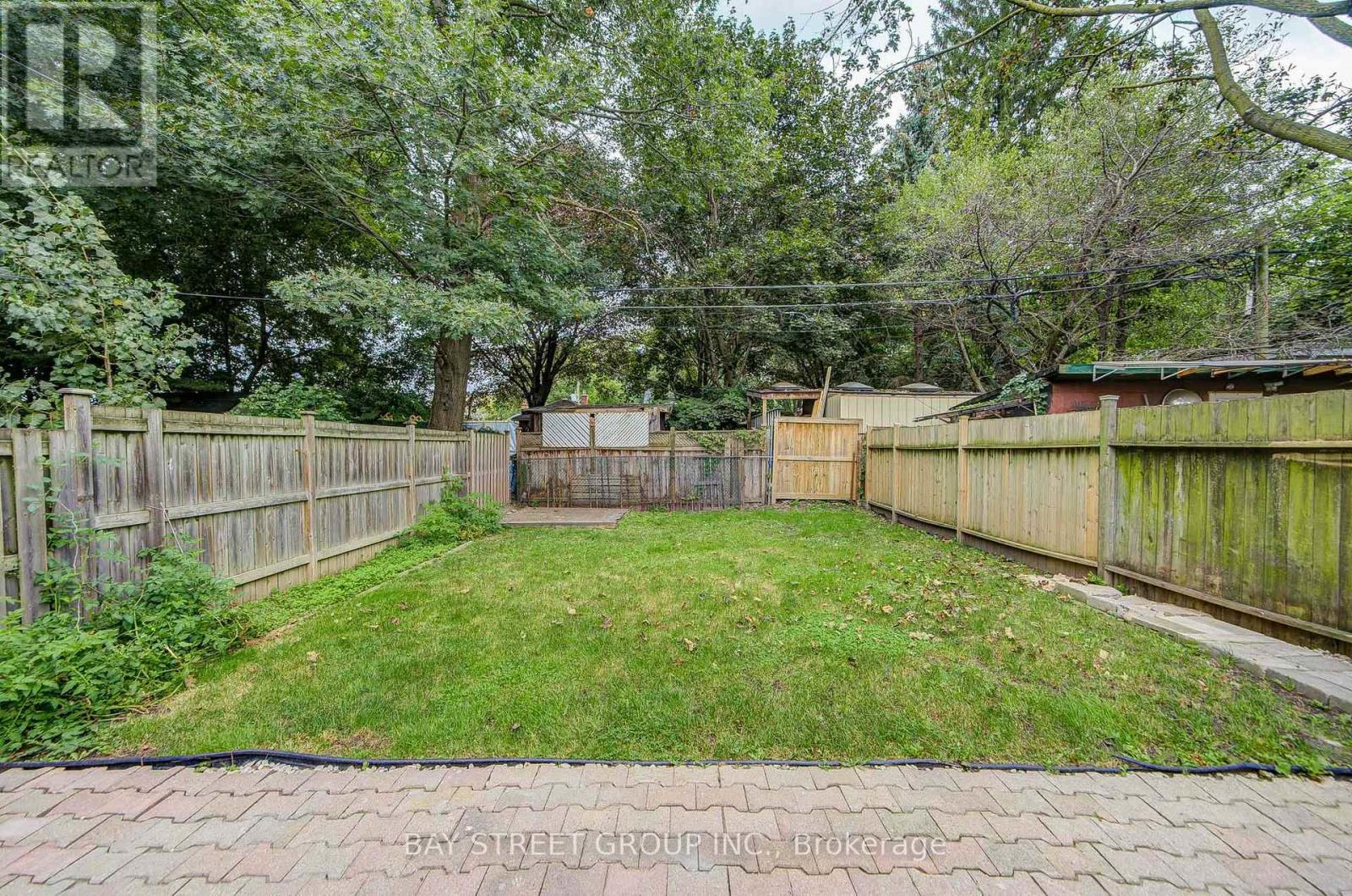 7 Emmott Avenue, Toronto, Ontario  M1L 2X2 - Photo 47 - E13810112