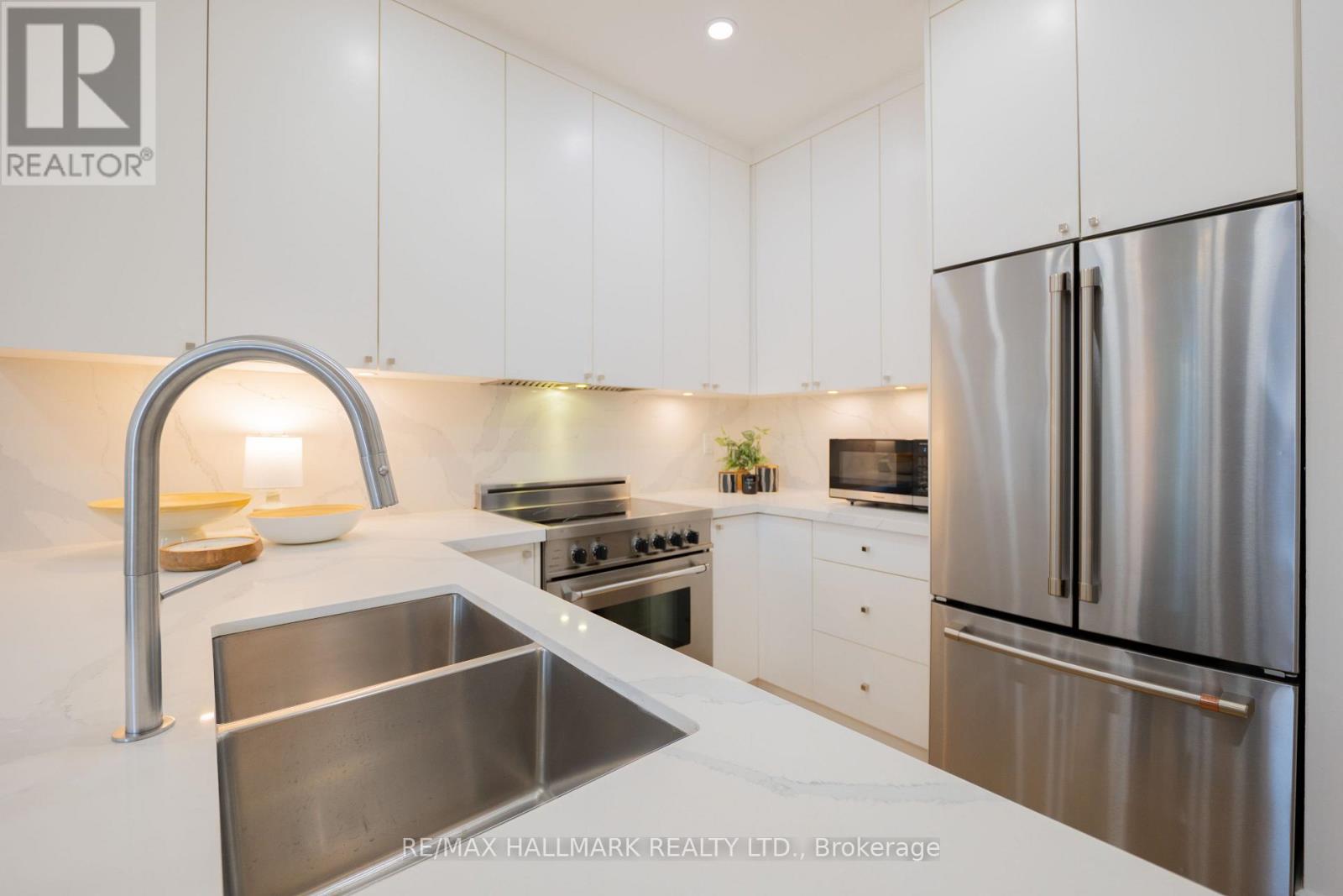 C - 74 Coxwell Avenue, Toronto, Ontario  M4L 3A7 - Photo 13 - E13810346