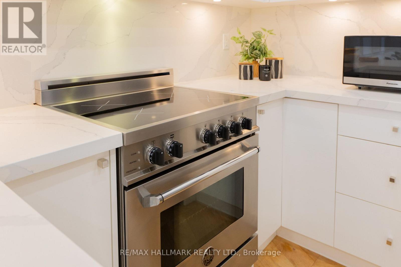 C - 74 Coxwell Avenue, Toronto, Ontario  M4L 3A7 - Photo 15 - E13810346
