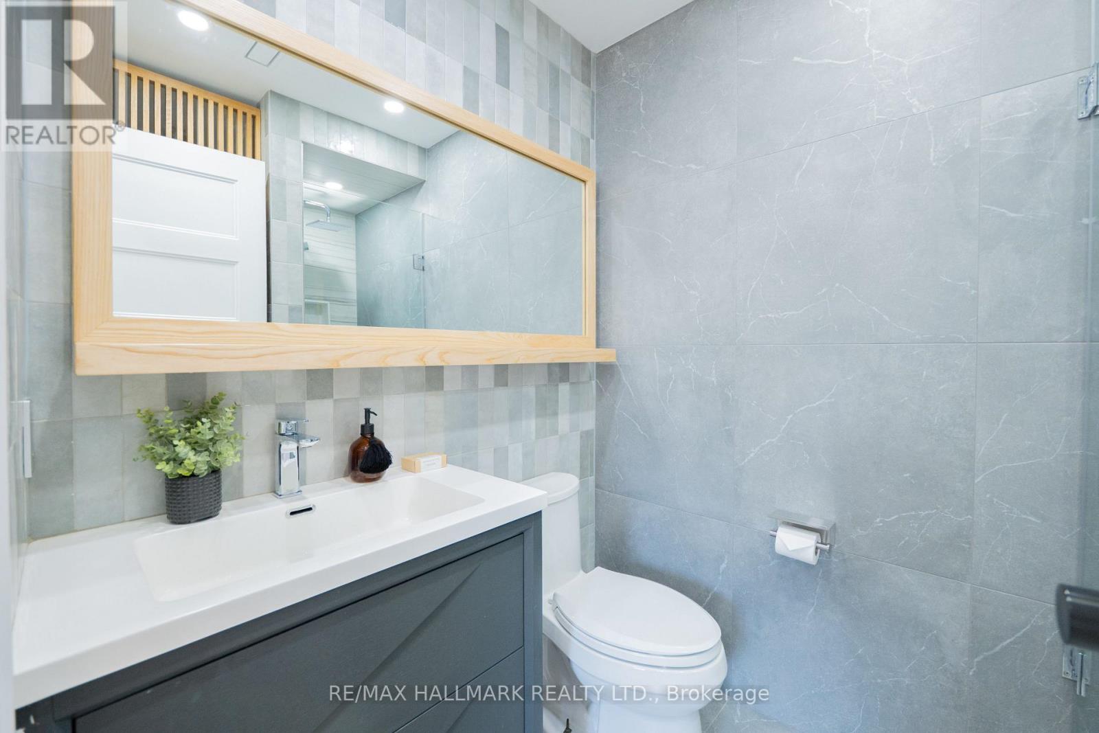 C - 74 Coxwell Avenue, Toronto, Ontario  M4L 3A7 - Photo 19 - E13810346