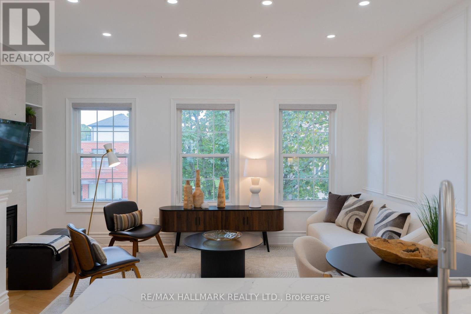C - 74 Coxwell Avenue, Toronto, Ontario  M4L 3A7 - Photo 6 - E13810346