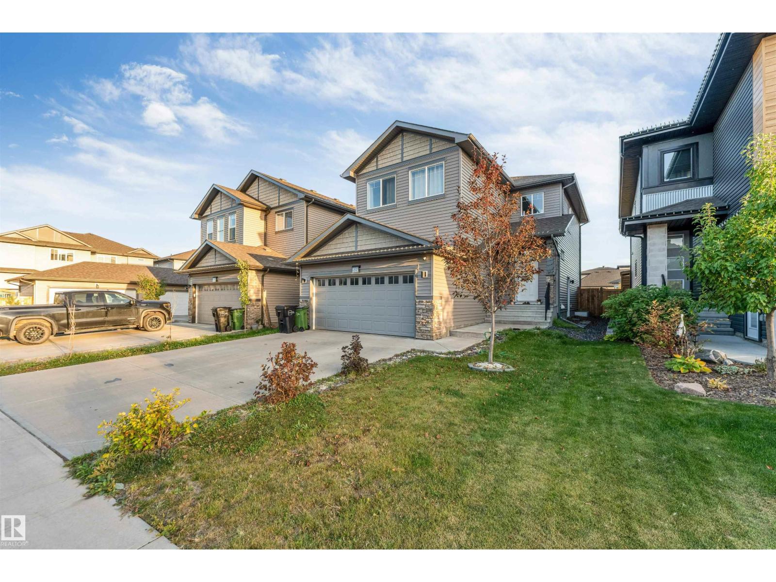 519 37 AV NW