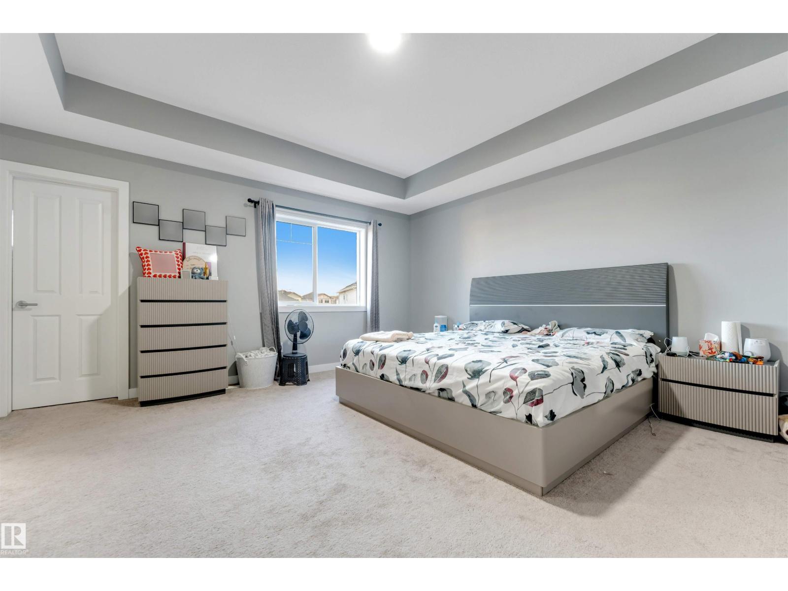 519 37 AV NW