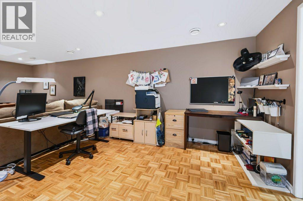 15 Wellington Place SW, Calgary, Alberta  T3C 2C2 - Photo 20 - A2345711