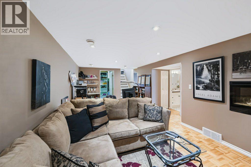 15 Wellington Place SW, Calgary, Alberta  T3C 2C2 - Photo 22 - A2345711