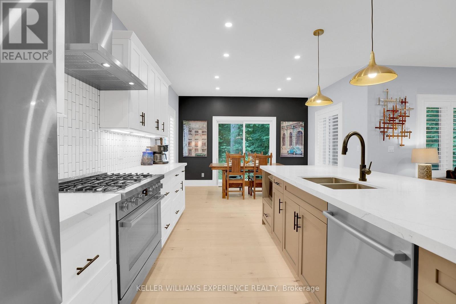 41 Heron Boulevard, Springwater (Snow Valley), Ontario  L0L 1Y3 - Photo 4 - S13810138