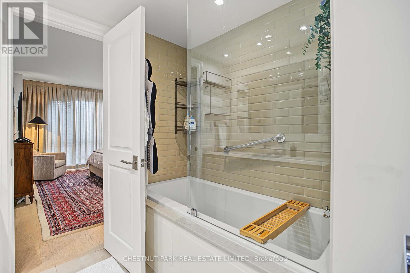 201 - 40 Rosehill Road, Toronto, Ontario  M4T 1G5 - Photo 33 - C13810278