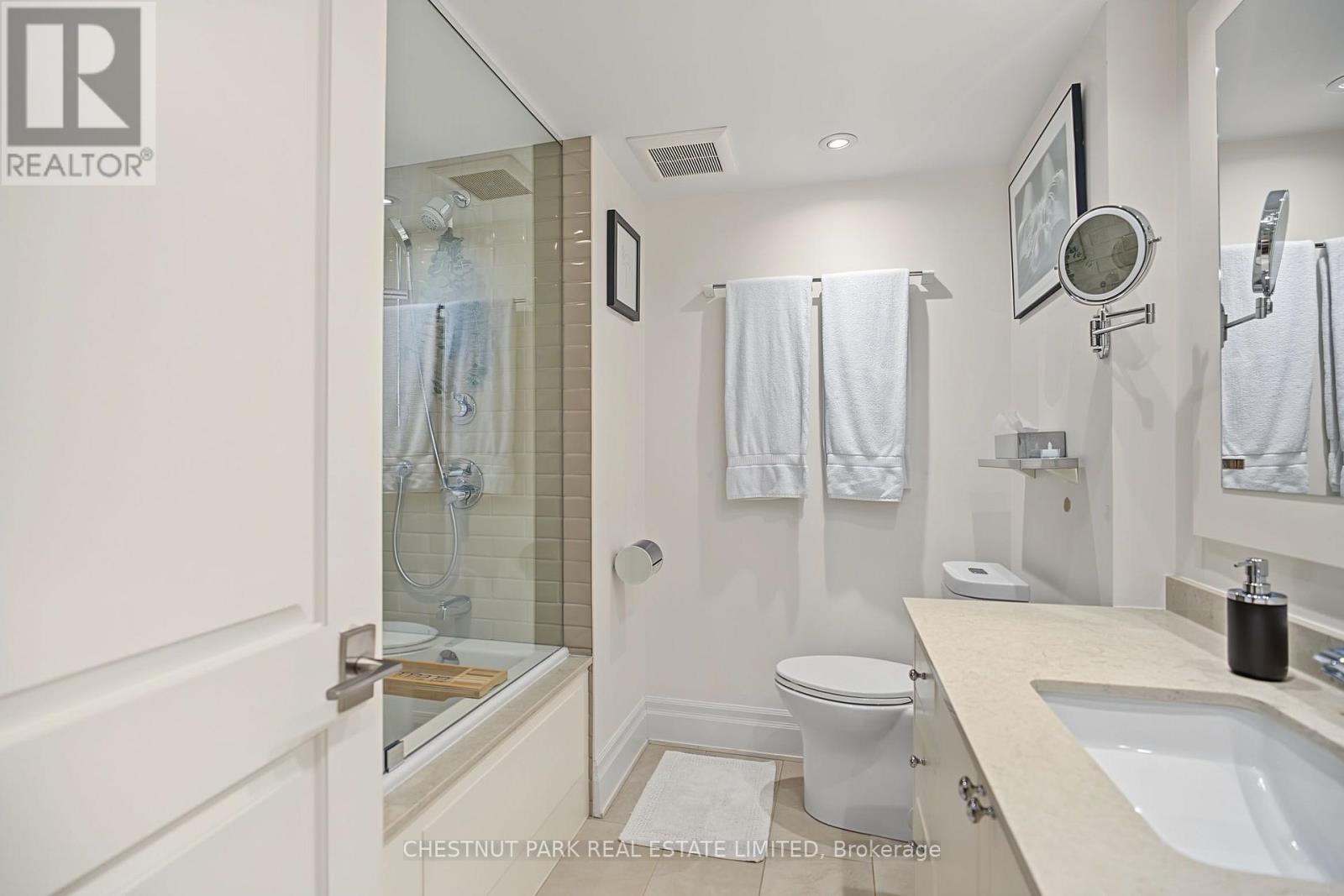 201 - 40 Rosehill Road, Toronto, Ontario  M4T 1G5 - Photo 34 - C13810278