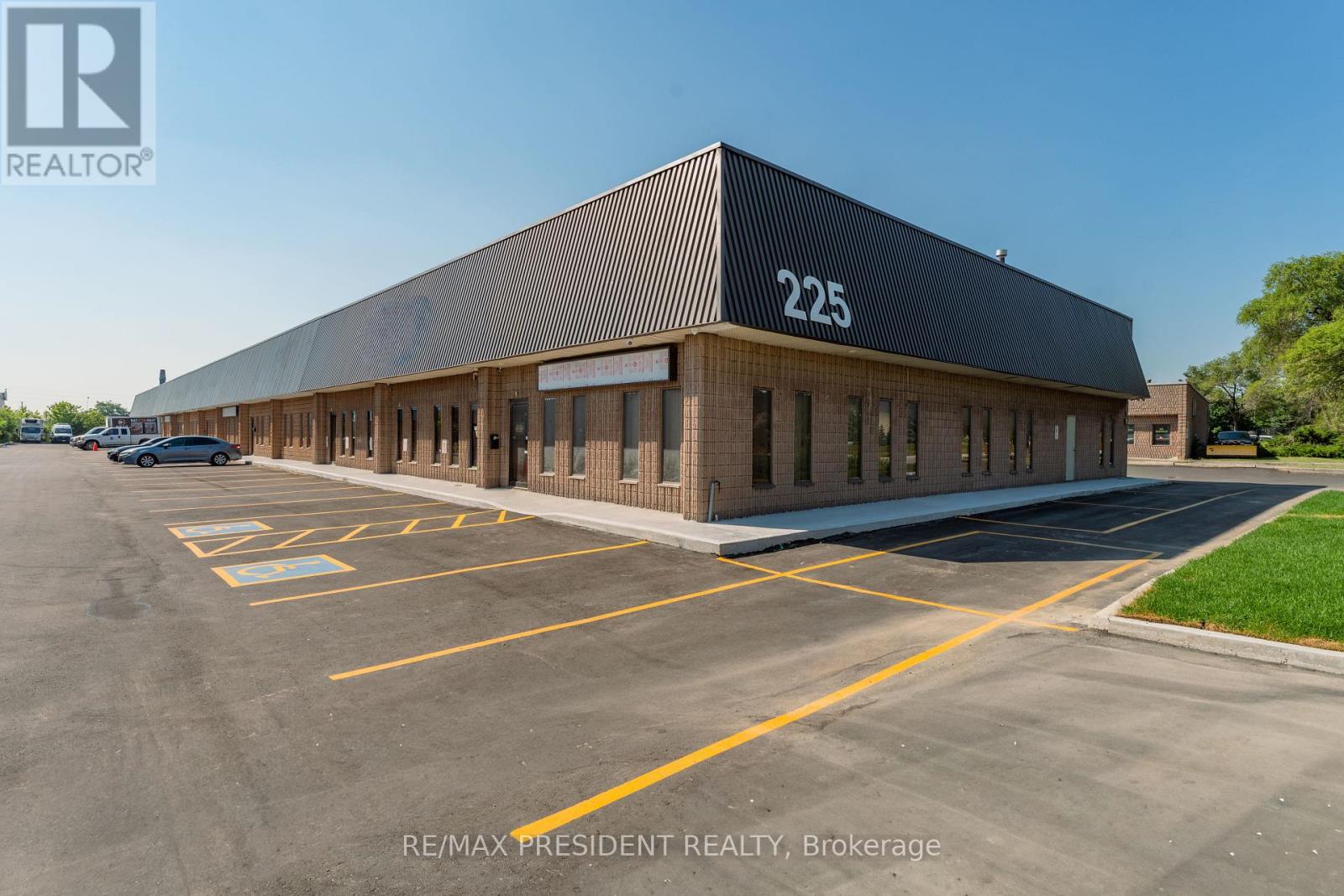 12 - 225 ADVANCE BOULEVARD, Brampton, Ontario