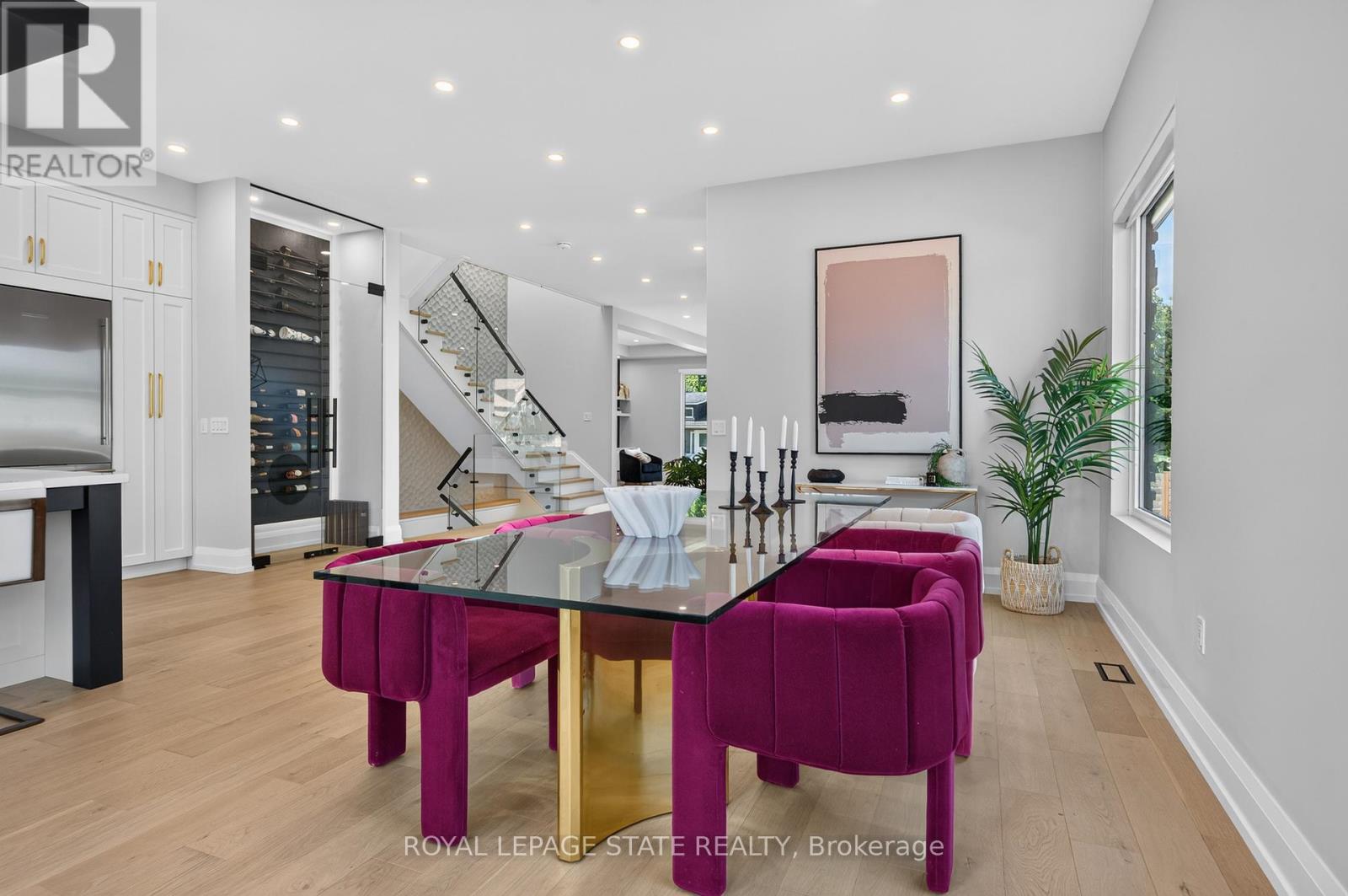 1047 Meredith Avenue, Mississauga, Ontario  L5E 2C6 - Photo 13 - W13810118