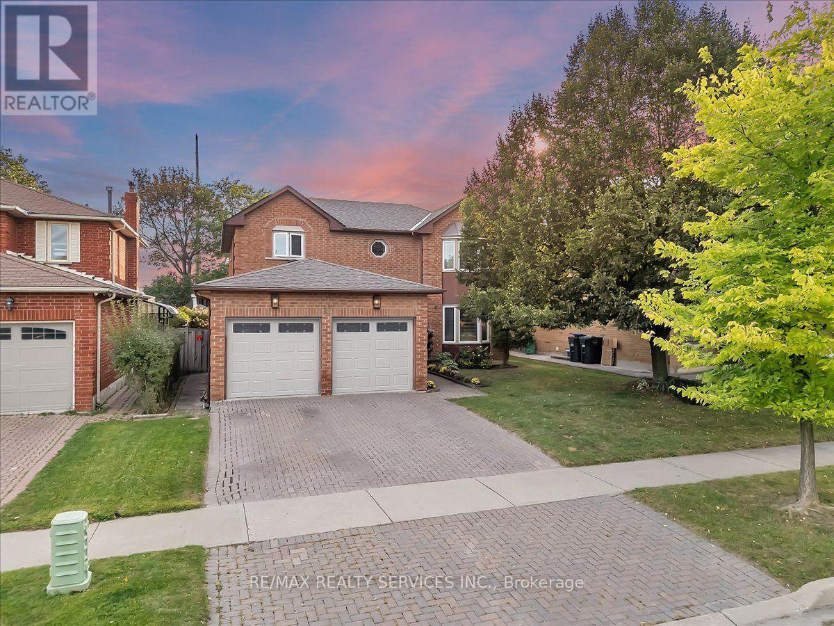 18 CORKETT DRIVE, Brampton, Ontario