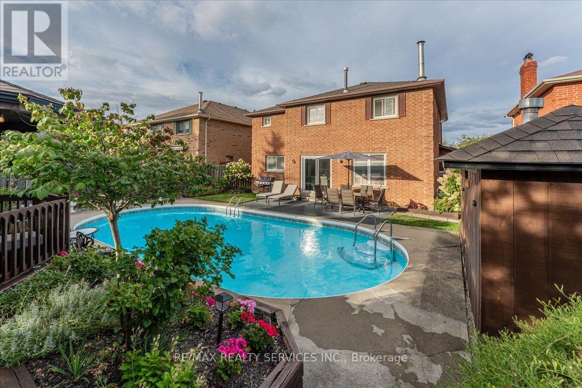 18 Corkett Drive, Brampton, Ontario  L6X 3H3 - Photo 37 - W13810154
