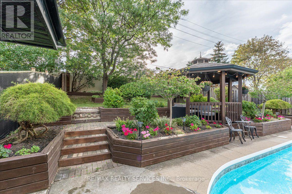 18 Corkett Drive, Brampton, Ontario  L6X 3H3 - Photo 38 - W13810154